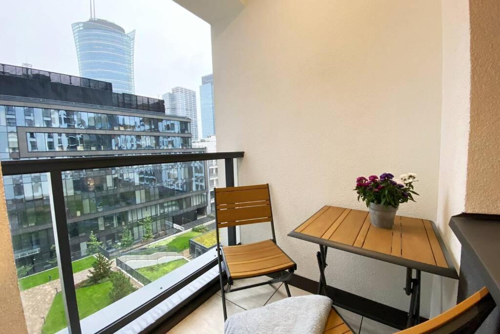 Exclusive 2Br! Apartment Near City Center +Netflix Warsaw Exterior photo